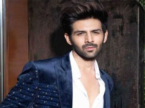 Kartik Aaryan : कार्तिक आर्यन बनला इंजिनियर; १० वर्षानंतर मिळाली डिग्री!