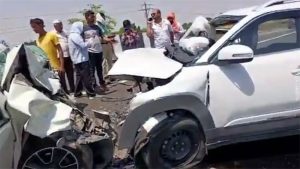 Kiran Sarnaik : आमदार किरण सरनाईक यांच्या कुटुंबियांच्या गाडीला अपघात; ५ जणांचा मृत्यू!