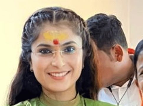 Ayodhya Poul : संतोष बांगरांसंबंधीची 'ती' पोस्ट खोटी! अयोध्या पौळ यांच्यावर गुन्हा दाखल