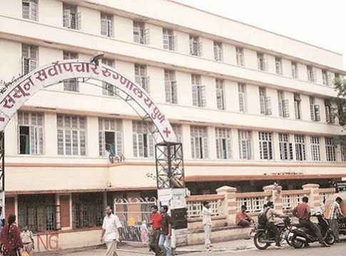 Pune car accident : पुण्याच्या ससूनमधील रक्त चाचणी विभागातील एक कर्मचारी गायब!