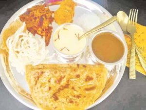 टोमॅटोच्या महागाईचा परिणाम, जुलैमध्ये ११ टक्क्यांनी महागली व्हेज थाळी