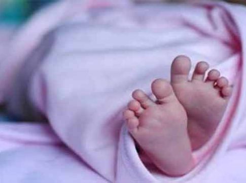 Nashik News : अखेर 'त्या' आश्रमशाळेचे मुख्याध्यापक, महिला अधीक्षिका आणि वर्ग शिक्षक निलंबित