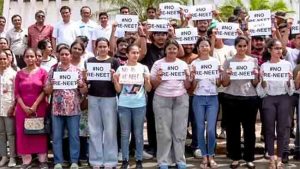 परीक्षांच्या विश्वासार्हतेला तडा