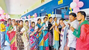 Wayanad : वायनाड लोकसभेसह ३३ विधानसभेच्या पोटनिवडणुकीसाठी आज मतदान