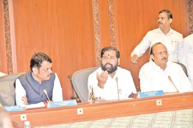 Eknath Shinde : शेतकऱ्यांना नुकसानभरपाईच्या मदतीचे वाटप ३० जूनपर्यंत पूर्ण करावे