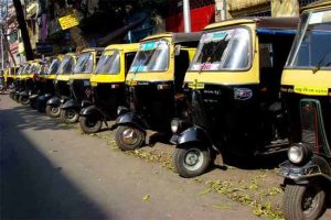 Rikshaw-Taxi Travel : आता मुंबईकरांचा रिक्षा टॅक्सी प्रवासही महागणार!