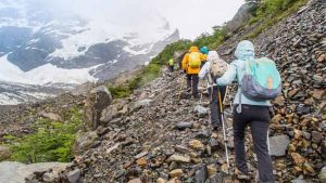 Trekking: पहिल्यांदा ट्रेकिंगला जात आहात का? जरूर फॉलो करा या टिप्स