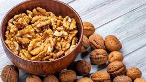 Health: ऱोज सकाळी खा भिजवलेले अक्रोड, शरीरात येईल ताकद
