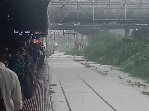 Mumbai rain : मुसळधार पावसामुळे दुसर्‍या सत्रातही शाळा, महाविद्यालये बंद!
