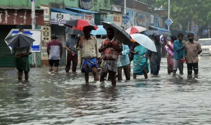 राज्यभरात पावसाच्या जोरदार सरी, पुण्यातील शाळांना सुट्टी