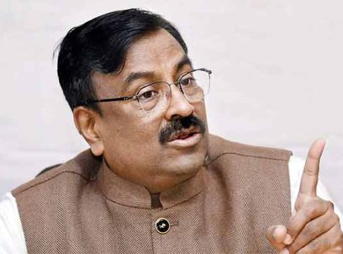 कामचुकार अधिकारी म्हणजे ‘भोंदू अशोक खरात’ची आधुनिक रूपे!