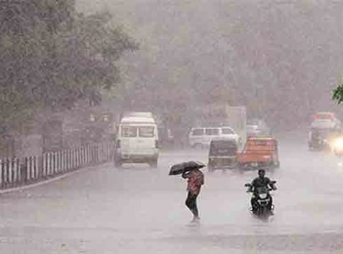 वादळ, वारा आणि ढगफुटी...!