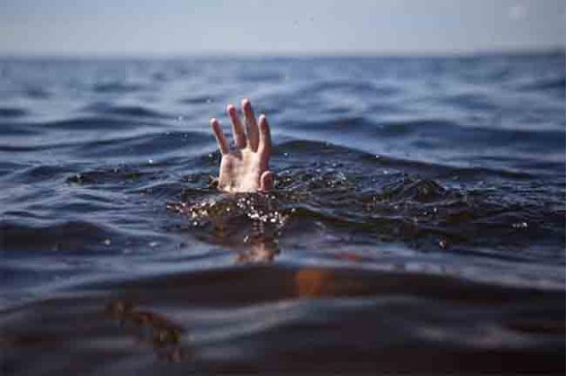 Arnala Beach : अर्नाळा समुद्रकिनाऱ्यावर दुर्दैवी घटना! चौघेजण पोहायला गेले अन् काळाने घात घातला; दोन जण बेपत्ता