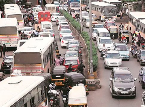 Traffic jams : वाहतूक कोंडीने पुणे शहराचे रस्ते जाम
