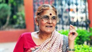 लोकसाहित्याच्या लेखिकेचा गौरव...