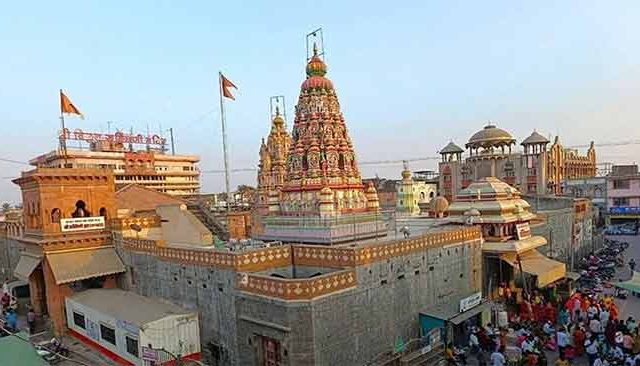 कॉरिडॉरसाठी आमची घरं-दारं पाडण्यापेक्षा विठ्ठल मंदिराचा काही भाग पाडा