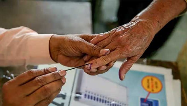 ज्येष्ठांना १० नोव्हेंबरपासून घरातूनच करता येईल मतदान