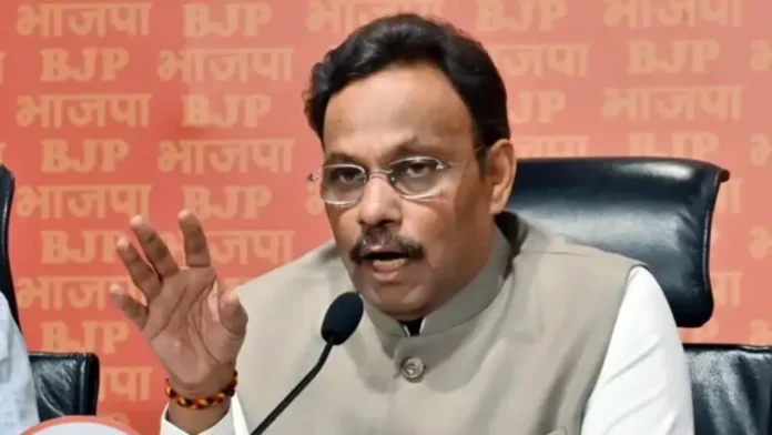 Vinod Tawde : पैसेवाटप नौटंकीचा विनोद तावडेंना झाला फायदा; फासे फिरले!
