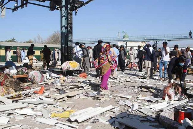 Pakistan Bobm Blast : पाकिस्तानच्या क्वेटा रेल्वे स्थानकावर बॉम्बस्फोट!