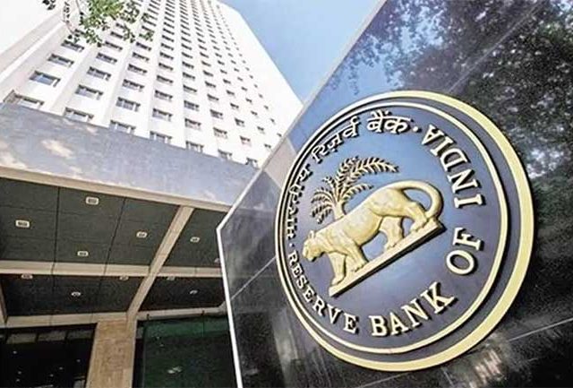 Bank Scam : सावधान! 'या' सहकारी बँकांमध्ये तुमचे खाते आहे का?