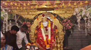 ढोल ताशांच्या गजरात साई बाबांच्या मिरवणुकीची पेण शहरात परिक्रमा