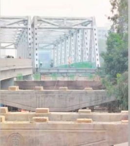 Gokhale Bridge : गोखले पुलाची तुळई खाली आणण्याचे काम अखेर पूर्ण