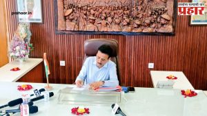 Girish Mahajan : मुंबई-पुणे एक्सप्रेसवेसह जुना महामार्ग पूर्णपणे बंद; धबधब्यांवर जाणं टाळा, अन्यथा…मंत्री गिरीश महाजन यांचा कडक इशारा