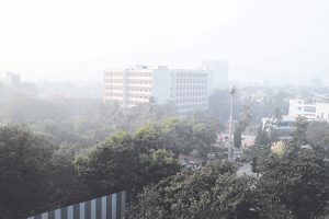 Mumbai Pollution : मुंबईतील शहरांवर धुक्याचे साम्राज्य, थंडीच्या मोसमात वाढले प्रदूषण!