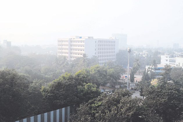 Mumbai Pollution : मुंबईतील शहरांवर धुक्याचे साम्राज्य, थंडीच्या मोसमात वाढले प्रदूषण!