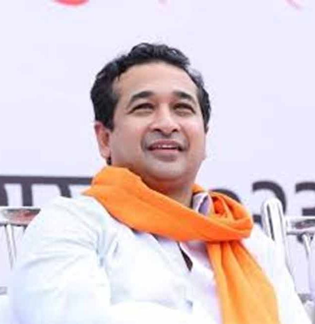 जनकल्याणाचा वसा; आणि कडवट हिंदुत्ववादी