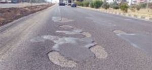 Pune-Solapur Highway : पुणे-सोलापूर राष्ट्रीय महामार्गाची पूर्णपणे दुर्दशा!