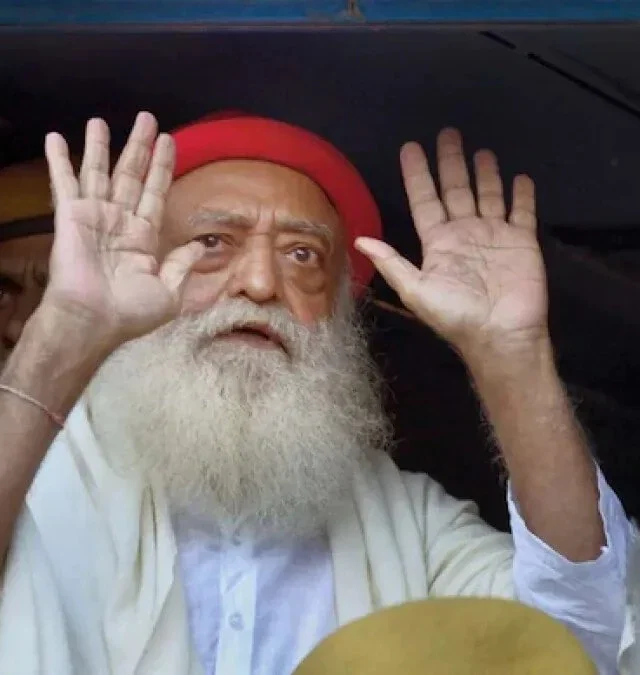 Asaram Bapu :आसाराम बापूला हायकोर्टाचा मोठा झटका