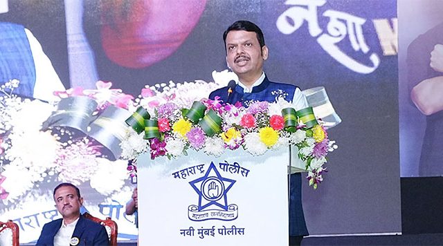 CM Devendra Fadnavis : ऑनलाईन शॉपिंगच्या माध्यमातून होतेय ड्रग्जची देवाणघेवाण!