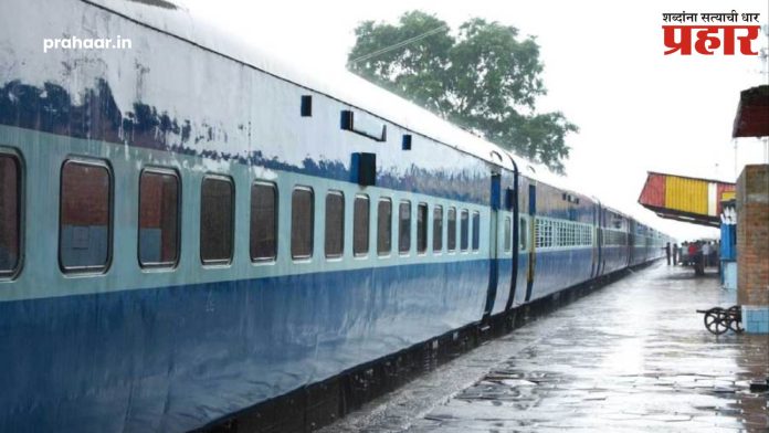मुंबईतील प्रमुख रेल्वे स्थानकांतून सुटणाऱ्या मेल-एक्सप्रेस वेळापत्रकासाठी क्यूआर कोड प्रणाली