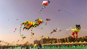 Gujarat International Kite Festival 2025: अहमदाबादमध्ये रंगणार विविधरंगी पतंगाचा मेळा !