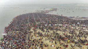 Mahakumbh: महाशिवरात्रीला महाकुंभमध्ये आज महास्नान, लाखोंच्या संख्येने भाविकांची गर्दी