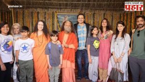 Vivek Oberoi : अभिनेता विवेक ओबेरॉयने सहकुटुंब केलं त्रिवेणी संगमावर पवित्र स्नान