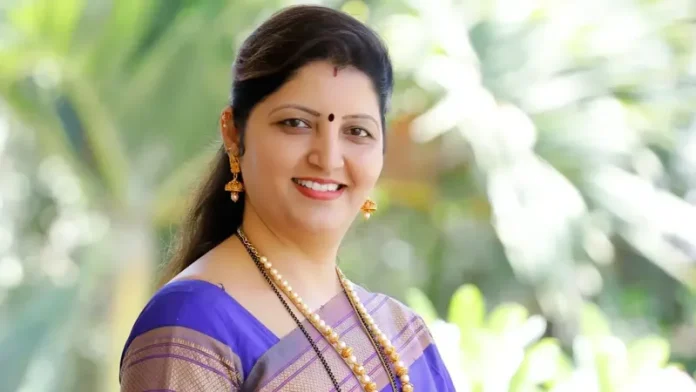 Vaishnavi Hagawane Case:  रूपाली चाकणकर यांच्या राजीनाम्याची मागणी