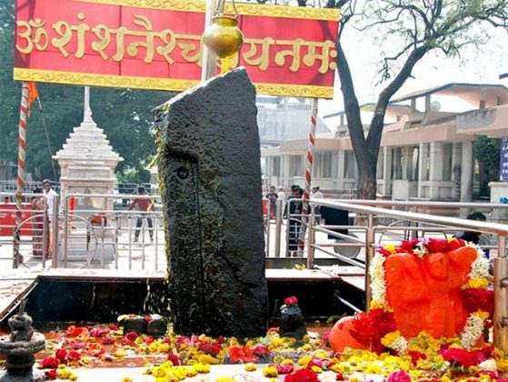 शनीमूर्तीवर भाविकांना करता येणार जल अर्पण, श्रावण महिन्यात भाविकांना सेवेची संधी