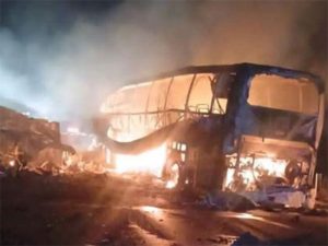 Mexico : मेक्सिकोत ट्रक-बसच्या धडकेत बसला भीषण आग; ४१ जणांचा होरपळून मृत्यू