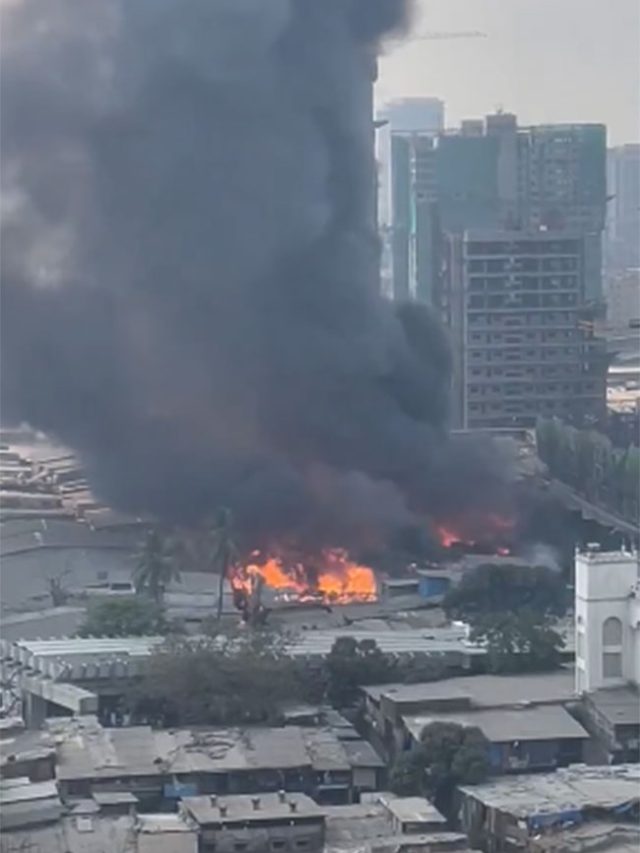 Mumbai Breaking News : मुंबईत अग्नितांडव! ओशिवरा येथील लाकडाच्या गोदामाला आग
