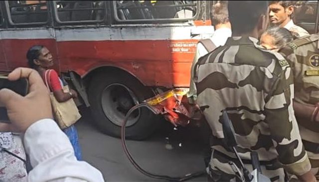 Mumbai News : मुंबईत बेस्ट बसला टेम्पोची धडक!