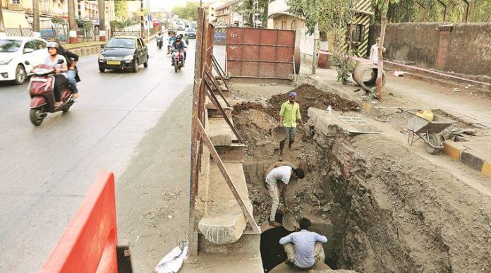 मे पूर्वी कामे पूर्ण होणार असतील त्याच रस्त्याचे खोदकाम करा