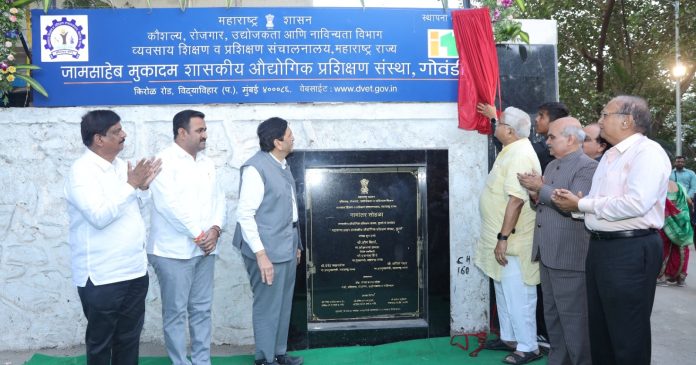 केवळ पारंपरिक खेळांसाठी मैदान उपलब्ध
