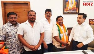 नगरसेवक रोहन खेडेकर भाजपात दाखल