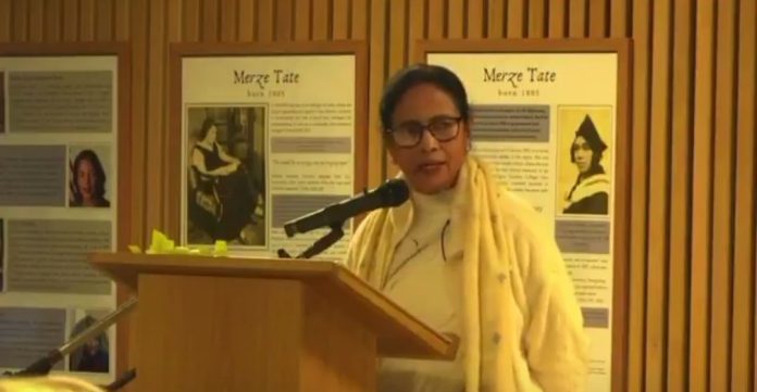 Mamata Banerjee : ऑक्सफर्ड विद्यापीठात ममता बॅनर्जींच्या भाषणावेळी 'परत जा' अशी घोषणाबाजी