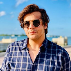 Ashish Chanchlani : 'परिस्थितीशी लढू, तुम्ही मला पाठींबा द्या'; आशिष चंचलानीची अश्रू ढाळत चाहत्यांकडे विनंती!