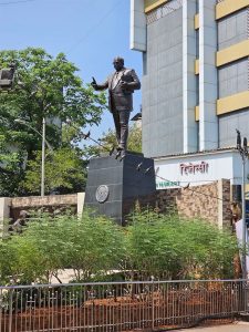 Dr. Babasaheb Ambedkar : डॉ. बाबासाहेब आंबेडकरांच्या पुतळ्यावर सुरक्षा छत्री बसवावी