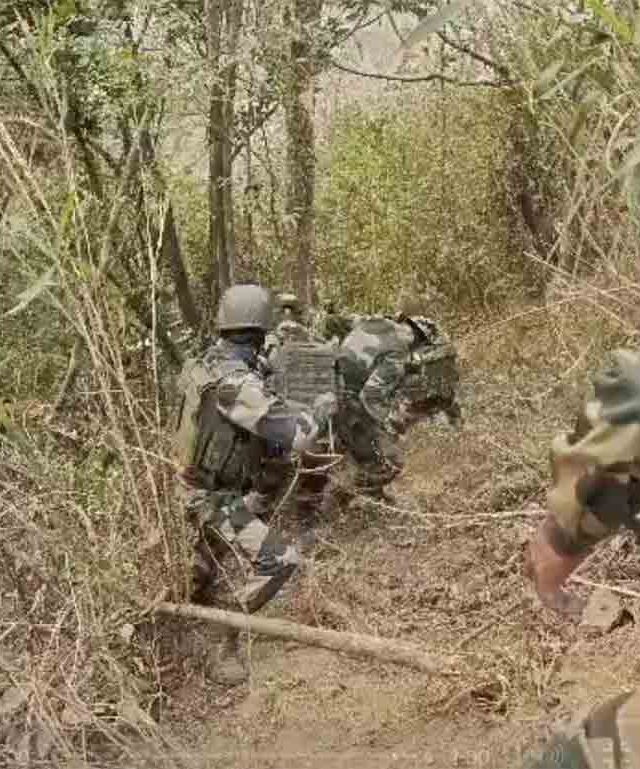 मणिपूर अपघातात ३ जवान शहीद, १३ जखमी