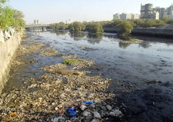 Mithi River : मिठी नदीच्या सफाईवर ‘ड्रोन’ नजर